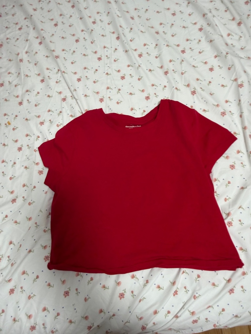 Abercrombie & Fitch Red Short Sleeve Crewneck Tee